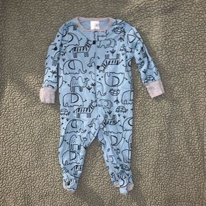 Footed sleeper - cute prints NEW WITHOUT TAGS